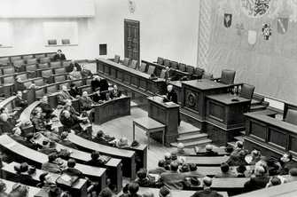 Der Plenarsaal bei der Pressekonferenz zum Einzug ins Maximilianeum am 10. Januar 1949