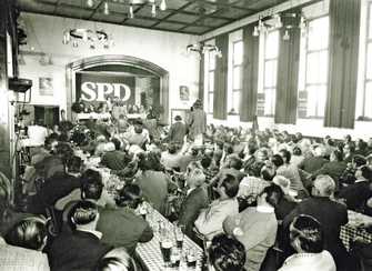 Veranstaltung der SPD am Aschermittwoch im Wolferstetter Keller, 1976