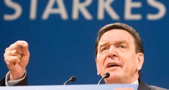 Gerhard Schröder beim Politischen Aschermittwoch in Köln, 2005